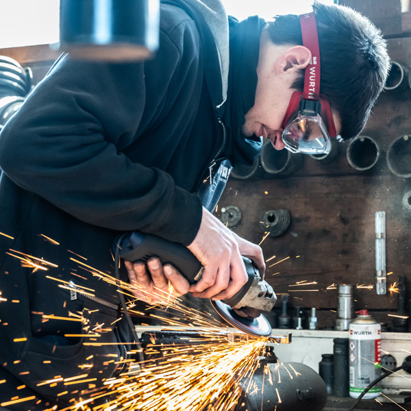 Top-Ausgebildete-Mitarbeiter_Autowerkstatt_Ammersee